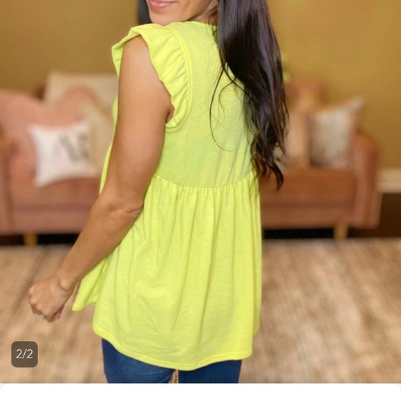 💛 Brand new boutique top- perfect for spring/summer 💛 - Picture 2 of 4